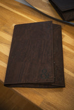 Load image into Gallery viewer, Scissor Case - Cork